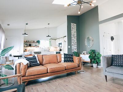 Living Room Flooring: Carpet vs Wood