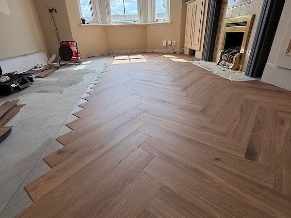 LVT